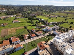 Moradia T3 - Algoz, Silves, Faro (Algarve) - Miniatura: 15/17