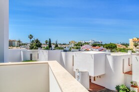 Moradia T4 - Quarteira, Loul�, Faro (Algarve) - Miniatura: 23/32