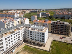 Apartamento T3 - Afonsoeiro, Montijo, Set�bal - Miniatura: 32/48