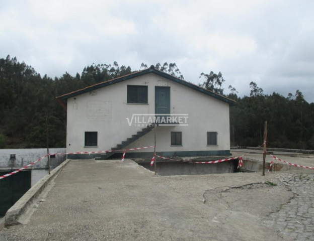 Armaz�m T0 - Pussos, Alvai�zere, Leiria - Imagem grande
