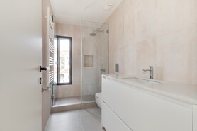 Moradia T5 - N�o Definido, N�o Definido, N�o Definido - Miniatura: 23/33