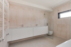 Moradia T5 - N�o Definido, N�o Definido, N�o Definido - Miniatura: 29/33