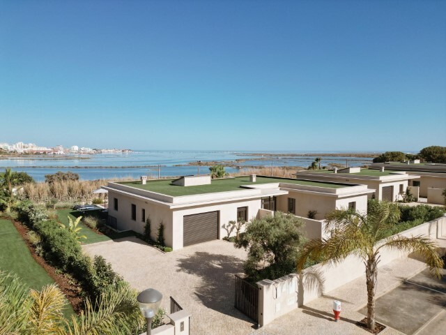 Moradia T3 - Montenegro, Faro, Faro (Algarve) - Imagem grande