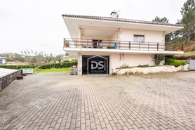 Moradia T3 - S�o Martinho de Sardoura, Castelo de Paiva, Aveiro