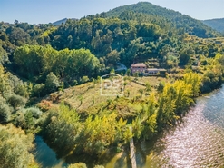 Moradia > T6 - Santa Maria de Sardoura, Castelo de Paiva, Aveiro - Miniatura: 15/24