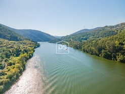 Moradia > T6 - Santa Maria de Sardoura, Castelo de Paiva, Aveiro - Miniatura: 17/24