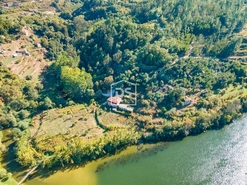 Moradia > T6 - Santa Maria de Sardoura, Castelo de Paiva, Aveiro - Miniatura: 20/24