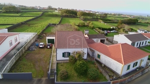 Moradia T2 - S�o Br�s, Praia da Vit�ria, Ilha Terceira - Miniatura: 2/21