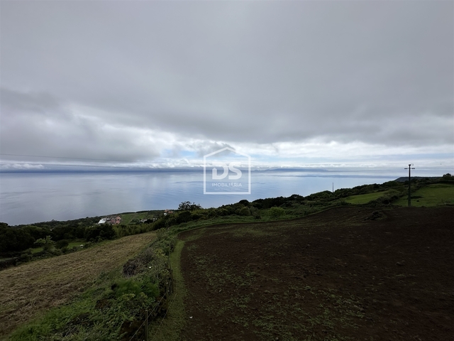 Terreno Urbano T0 - Angra do Heroismo, Angra do Heroismo, Ilha Terceira - Imagem grande