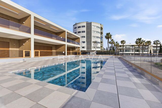 Apartamento T2 - Quarteira, Loul�, Faro (Algarve) - Imagem grande