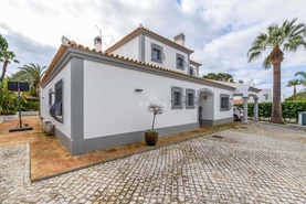 Moradia T4 - Quarteira, Loul�, Faro (Algarve) - Miniatura: 54/54