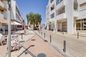 Loja T0 - Quarteira, Loul, Faro (Algarve) - Miniatura: 10/10