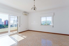 Apartamento T3 - Quarteira, Loul�, Faro (Algarve) - Miniatura: 1/23