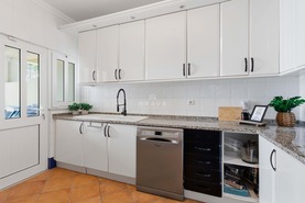 Moradia T4 - Quarteira, Loul�, Faro (Algarve) - Miniatura: 7/44