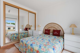 Moradia T4 - Quarteira, Loul�, Faro (Algarve) - Miniatura: 36/44