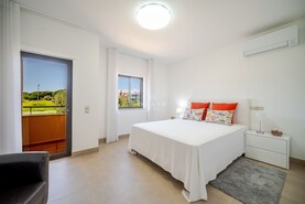 Moradia T3 - Quarteira, Loul�, Faro (Algarve) - Miniatura: 8/37