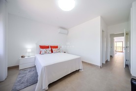 Moradia T3 - Quarteira, Loul�, Faro (Algarve) - Miniatura: 9/37