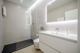 Moradia T3 - Quarteira, Loul�, Faro (Algarve) - Miniatura: 32/37