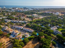 Moradia T4 - Quarteira, Loul, Faro (Algarve) - Miniatura: 50/55