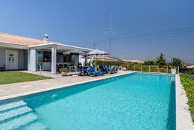 Moradia T3 - Boliqueime, Loul�, Faro (Algarve)