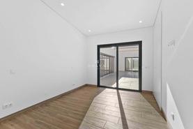 Moradia T3 - Loul�, Loul�, Faro (Algarve) - Miniatura: 24/39