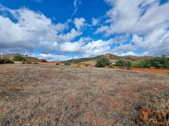 Moradia T4 - Alte, Loul�, Faro (Algarve) - Miniatura: 37/40