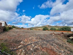 Moradia T4 - Alte, Loul�, Faro (Algarve) - Miniatura: 38/40
