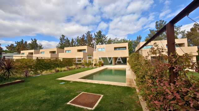 Moradia T3 - Quarteira, Loul�, Faro (Algarve) - Imagem grande