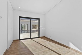 Moradia T3 - Loul�, Loul�, Faro (Algarve) - Miniatura: 33/43