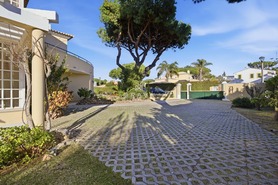 Moradia T5 - Quarteira, Loul�, Faro (Algarve) - Miniatura: 24/81