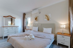 Moradia T5 - Quarteira, Loul�, Faro (Algarve) - Miniatura: 32/81