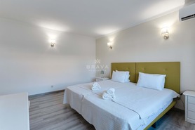 Moradia T5 - Quarteira, Loul�, Faro (Algarve) - Miniatura: 38/81