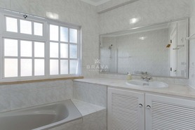 Moradia T5 - Quarteira, Loul�, Faro (Algarve) - Miniatura: 40/81