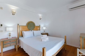 Moradia T5 - Quarteira, Loul�, Faro (Algarve) - Miniatura: 51/81