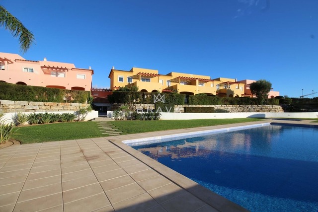 Moradia T3 - Quarteira, Loul�, Faro (Algarve) - Imagem grande