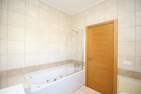 Moradia T3 - Quarteira, Loul�, Faro (Algarve) - Miniatura: 48/52