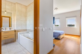 Moradia T3 - Quarteira, Loul�, Faro (Algarve) - Miniatura: 28/40