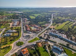 Moradia T3 - Quarteira, Loul�, Faro (Algarve) - Miniatura: 37/40