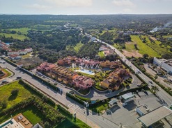 Moradia T3 - Quarteira, Loul�, Faro (Algarve) - Miniatura: 38/40