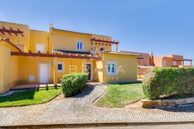 Moradia T3 - Quarteira, Loul�, Faro (Algarve) - Miniatura: 25/33