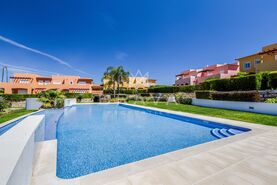 Moradia T3 - Quarteira, Loul�, Faro (Algarve) - Miniatura: 27/33