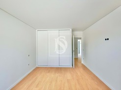 Moradia T3 - Lemenhe, Vila Nova de Famalic�o, Braga - Miniatura: 9/26