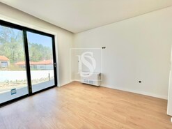 Moradia T3 - Lemenhe, Vila Nova de Famalic�o, Braga - Miniatura: 13/26