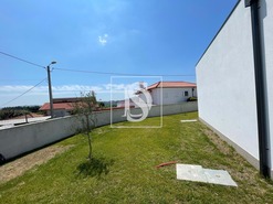 Moradia T3 - Lemenhe, Vila Nova de Famalic�o, Braga - Miniatura: 19/26