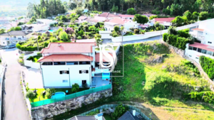 Moradia T5 - Longos, Guimares, Braga - Miniatura: 17/32