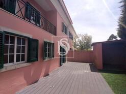 Moradia > T6 - Rio de Mouro, Sintra, Lisboa - Miniatura: 23/28