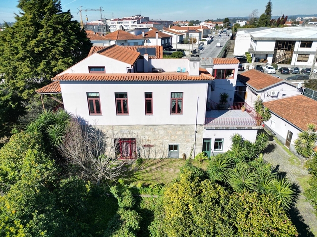 Moradia - Bairro, Vila Nova de Famalic�o, Braga - Imagem grande