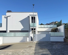 Moradia - Ponte, Guimar�es, Braga