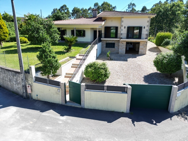 Moradia T4 - Lago, Amares, Braga - Imagem grande