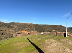 Quinta - Ligares, Freixo de Espada � Cinta, Bragan�a - Miniatura: 24/31